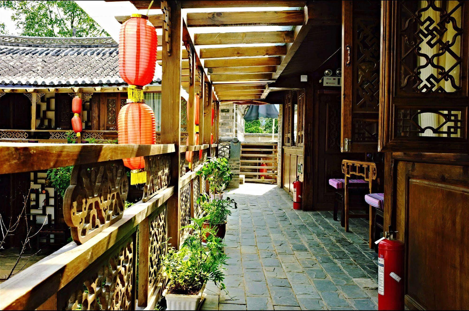 فندق Yulong Naxiفي  بايشا هوليداي ريزورت ليجيانج المظهر الخارجي الصورة