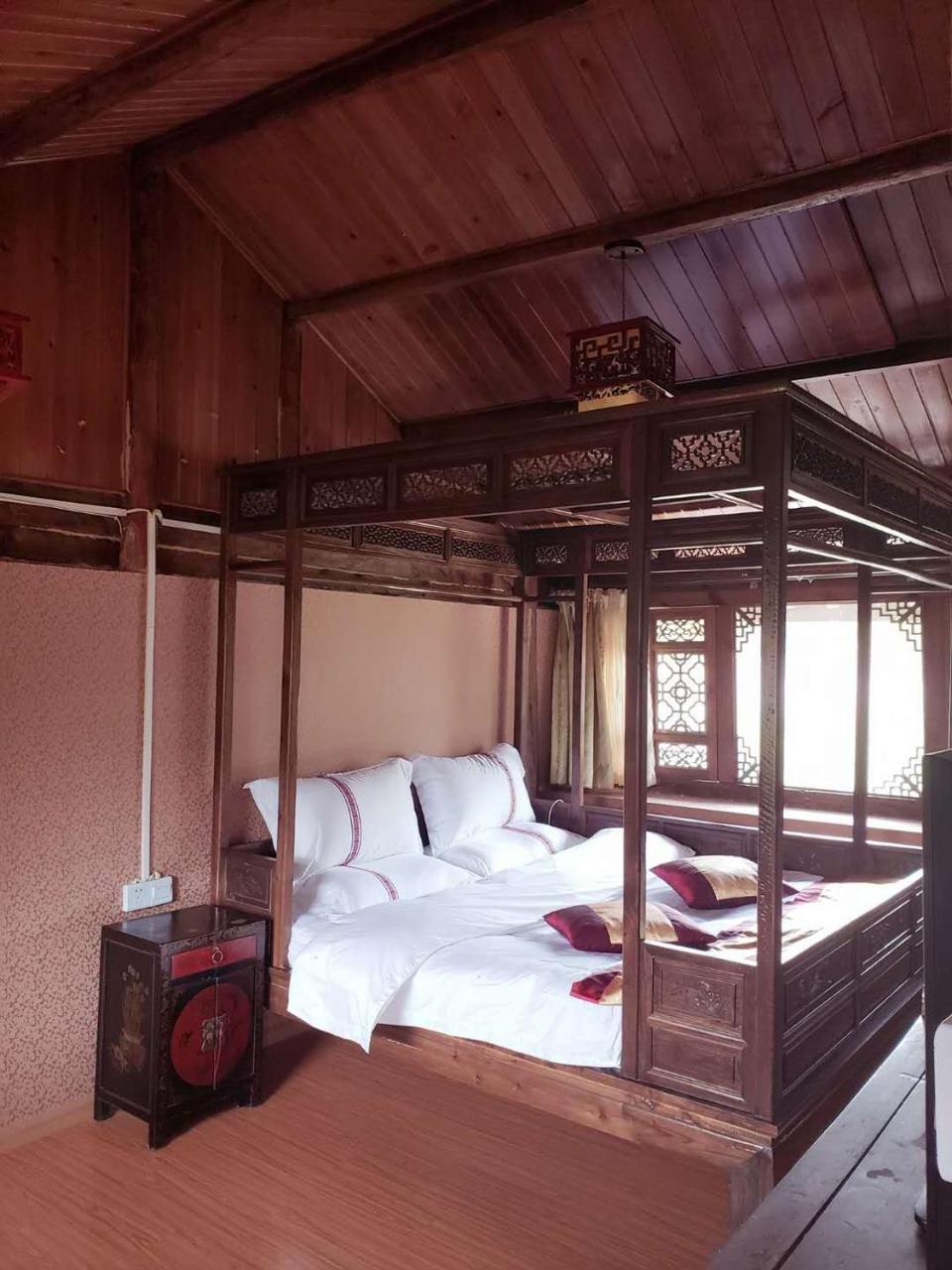فندق Yulong Naxiفي  بايشا هوليداي ريزورت ليجيانج المظهر الخارجي الصورة